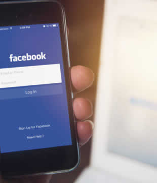 Valor de mercado do Facebook registra queda recorde