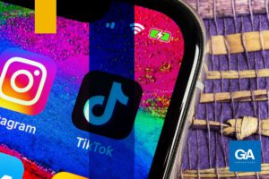 tela de celular com ícone do tiktok - tiktok para empresas