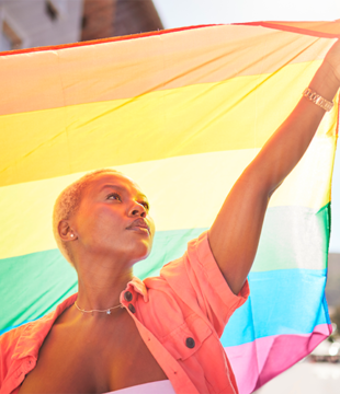 A sua marca apoia a causa LGBTQIA+ o ano inteiro – ou só em junho?